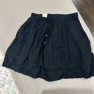 Woman’s old navy black skirt size x small.BNWT.